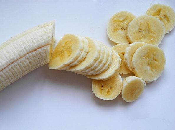 豆浆配香蕉能一夜瘦5斤（香蕉加上黑糖可以让你急瘦8公斤）