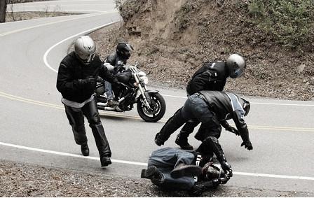 摩托车压弯有多危险（摩托车压弯之安全须知）(1)