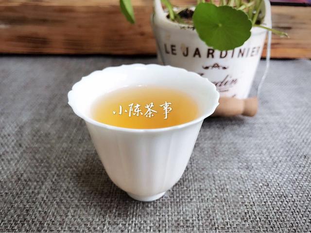 古树白茶是生茶还是熟茶（图解白茶绿茶岩茶）(2)