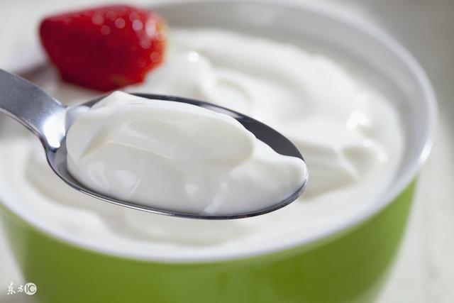 自制酸奶怎么喝才健康（酸奶这样喝让你廋成一道闪电）(1)