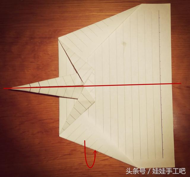 用纸做一个纸飞机是滑翔机（挑战一百只纸飞机）(7)