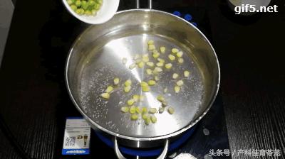 炒豆腐早餐做法（素炒豆腐准妈妈食谱）(3)
