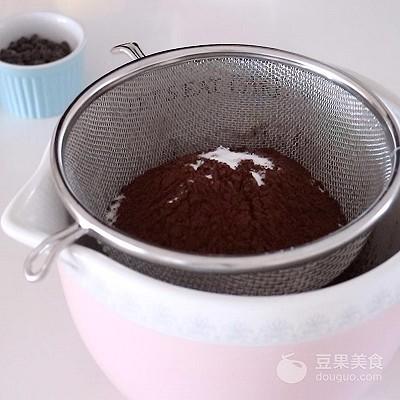 巧克力熔岩纸杯蛋糕（滋味浓郁的巧克力杯子蛋糕）(2)