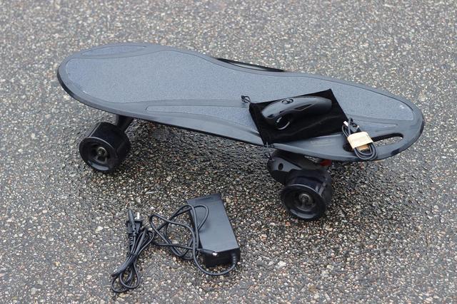 小米生态链迷你滑板车（小米米家智能滑板车和它一比）(9)