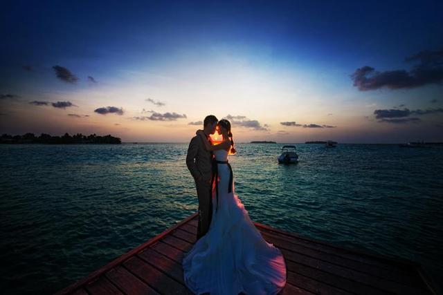 如何去马尔代夫拍婚纱照（马尔代夫拍婚纱照到有哪些摄影风格呢）(4)
