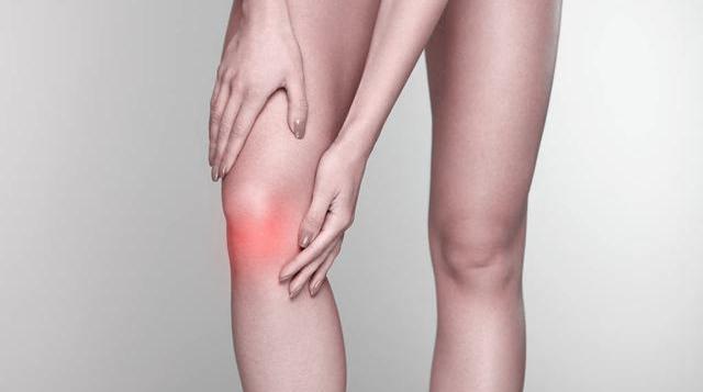 膝盖积液休息可以痊愈吗（膝盖积液异常困扰）(2)