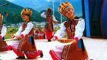 蒙古族包含多少种族（10个讲蒙古语的民族）(10)