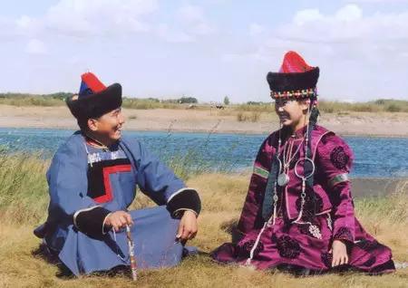 蒙古族包含多少种族（10个讲蒙古语的民族）(6)