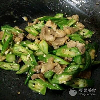 秋葵烧肉清淡做法：太太乐鲜鸡汁中式(8)
