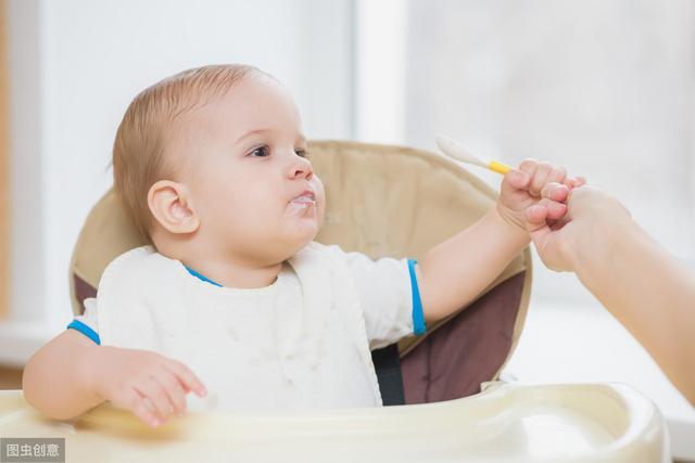 宝宝拉肚子吃什么食物有助于缓解（宝宝拉肚子吃什么食物好）