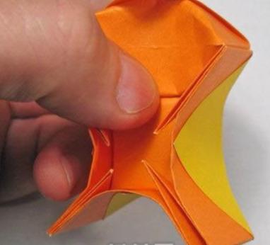 如何制作小盒子（一分钟快速折纸盒）(2)