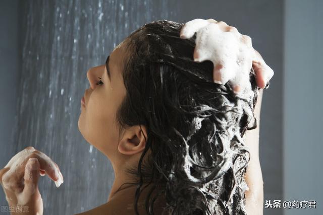 月经很多的时候可以洗头吗（月经的第四天能洗澡）(3)