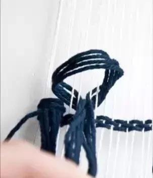 手工挂毯编织教程图解：11种与众不同的挂毯编织方法(12)