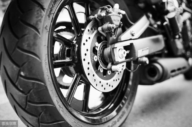 摩托车怎么检查轮胎尺寸（摩托车轮胎3种简单常见的安全检测法）(3)