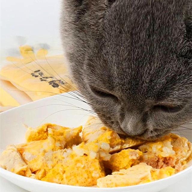 猫咪吃生蛋黄会怎么样（猫咪吃生蛋清会影响维生素吸收）(2)