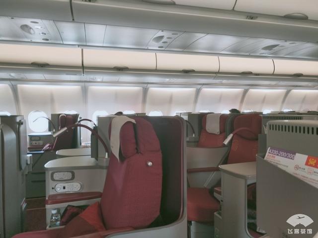 海南航空客机怎样选靠窗的座位（两次航班同一个机长）(17)