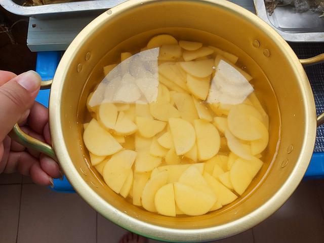 素炒土豆片最正宗的做法（非常简单的家常小炒）(3)