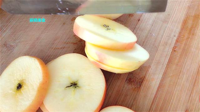 苹果加面粉的多种做法（家有苹果可以这样做）(4)