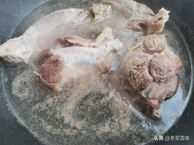 酱牛肉怎样做才酥筋软（牛肉别直接下酱锅）(5)