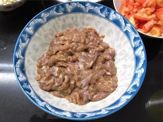 牛肉又嫩又滑很好吃的制作方法（牛肉这么做软嫩有嚼劲）(3)