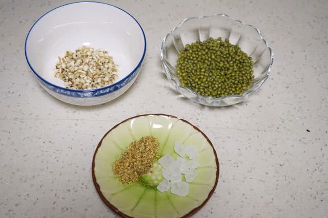 如何用绿豆汤做成绿豆冰沙（营养绿豆如何做绵软甘甜绿豆沙）(4)