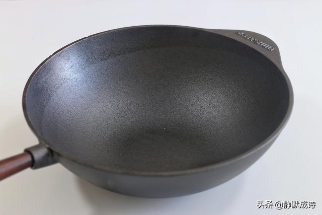 用过的铸铁锅的正确开锅方法（铸铁锅怎么开锅）(2)