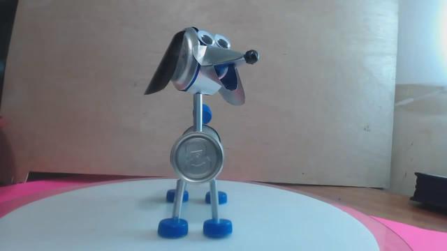 易拉罐如何快速制作小动物（教你如何用易拉罐制作可爱的玩具弹簧狗）(2)