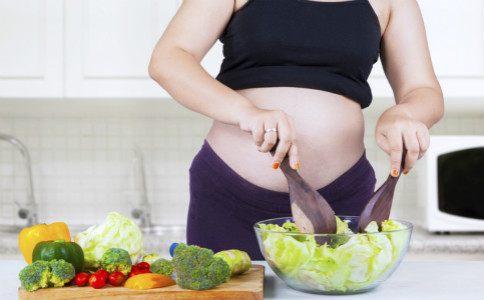 孕晚期吃什么能缓解（到了孕晚期吃这3样）(2)