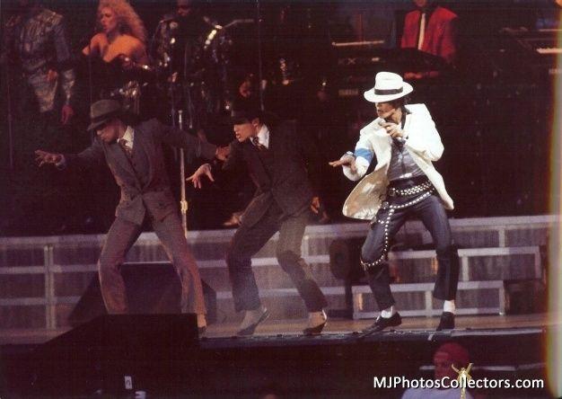 迈克尔杰克逊最危险一场演唱会（被载入吉尼斯世界纪录的巡演）(6)