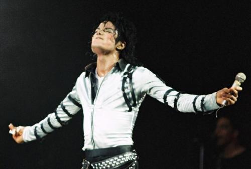 迈克尔杰克逊最危险一场演唱会（被载入吉尼斯世界纪录的巡演）(12)