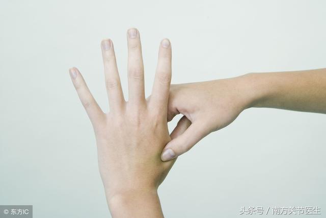 什么病能引起手指头麻木（手指头发麻是咋回事）(2)