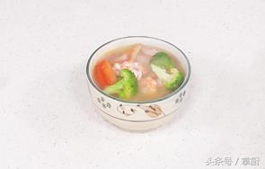 大虾海鲜菇汤的做法（明虾海鲜汤做法详解）(14)