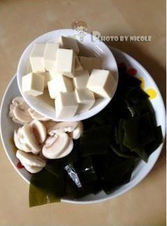 豆腐汤十种好喝的汤（海带豆腐汤）(2)