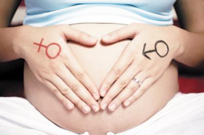 一般怀孕宝宝胎动在左边还是右边（男宝和女宝胎动的位置和幅度不同）(3)