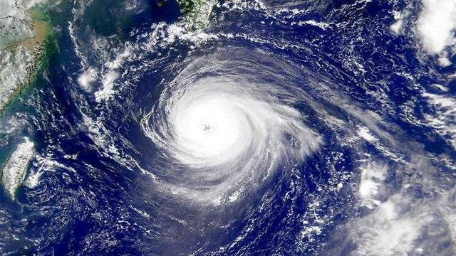 地球上哪里的台风是顺时针的（台风为啥都是逆时针旋转的）(5)