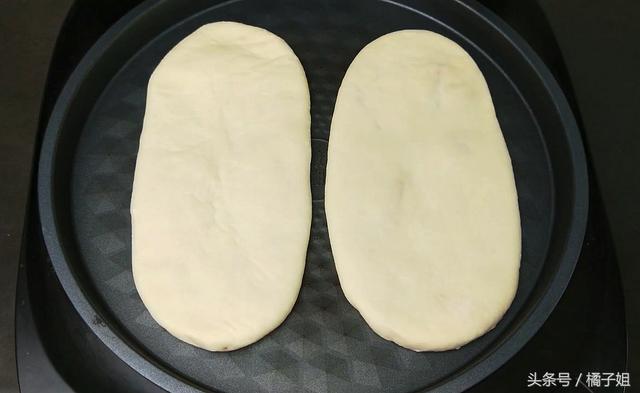 自制小麦面粉怎么做饼（1斤面粉半碗水教你面粉的新做法）(11)