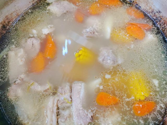 排骨汤的正确做法简单好喝（汤汁浓白不油腻）(2)