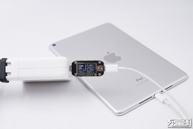苹果快充是要求头和线吗（USB-CtoLightning长度规格的不同对苹果设备快充功率有影响么）(47)