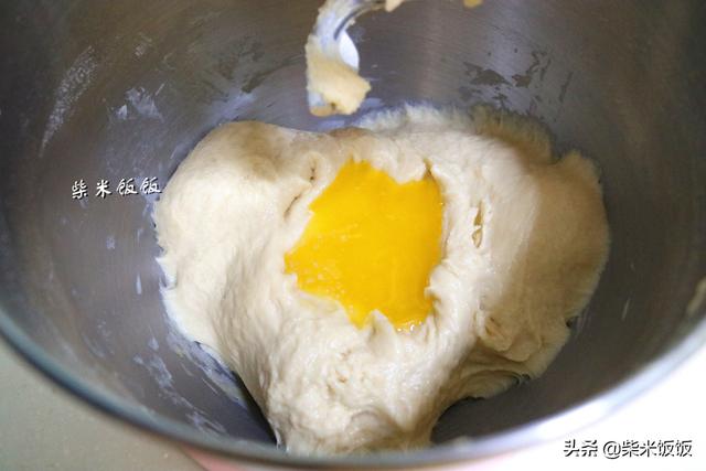 两个鸡蛋一杯面粉做的饼（1碗面粉2个鸡蛋做成的小饼外酥里软）(图7)