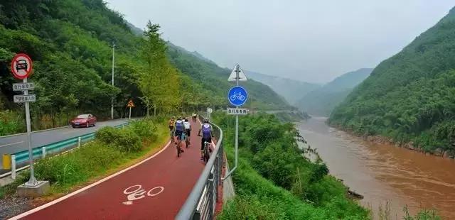 贵州最有特色的公路（贵州这8条绝美天路）(59)