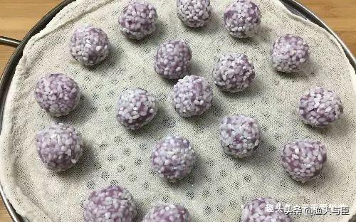 紫薯丸子的做法最简单的（面食花样做法紫薯糯米丸子）(8)