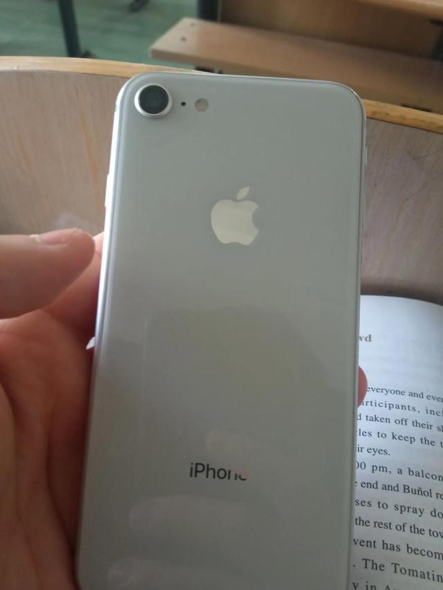 iphone 8配置参数详情（继iPhone6s之后的又一钉子户手机）(1)