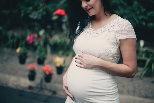刚怀孕吃普通叶酸还是贵的：孕妇要吃的叶酸(3)