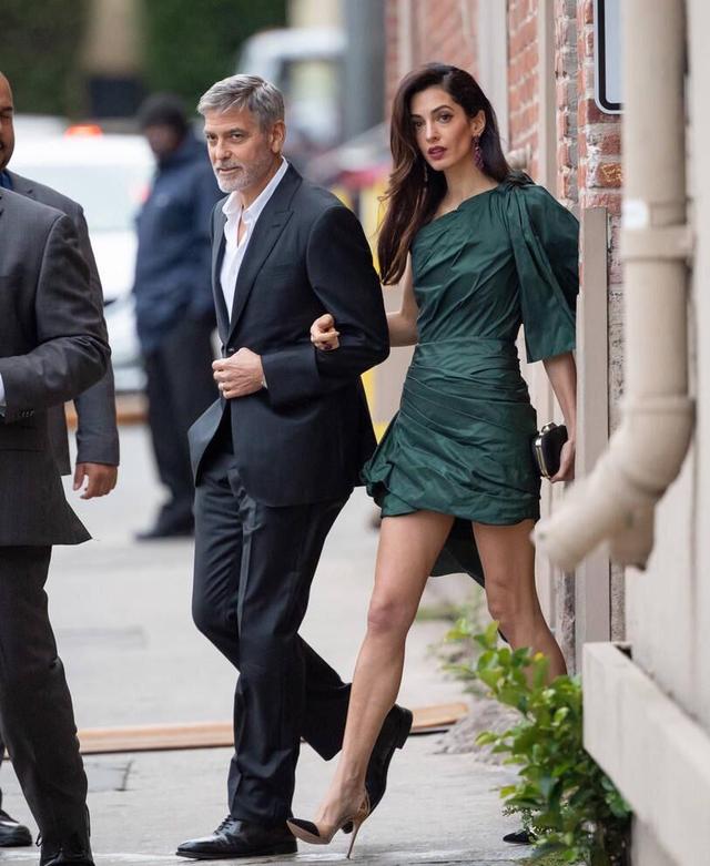 律界衣品最好，时尚圈学识数高，41岁的Amal堪称现实版的傲骨贤妻（时尚圈学识数高）