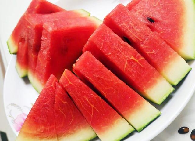 最适合夏天吃的十种水果（夏天公认最解渴水果）(2)