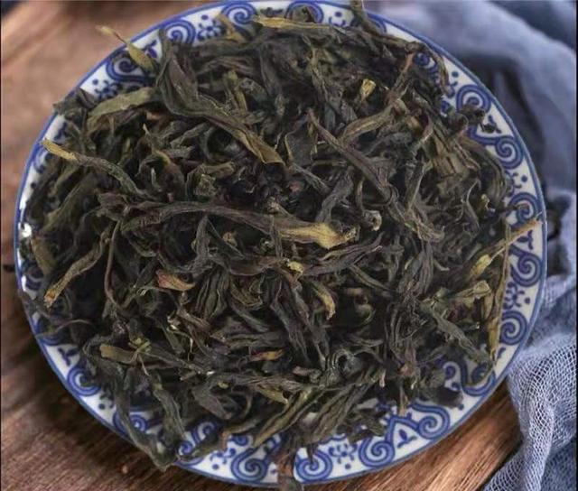属于六大茶类中的乌龙茶（茶类分别-乌龙茶）