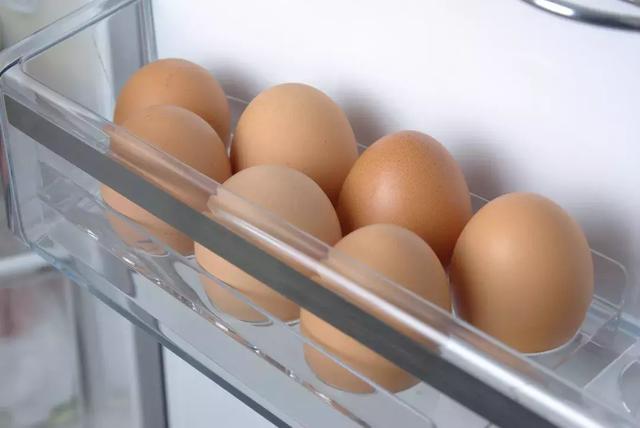 鸡蛋放冰箱3秒变成毒鸡蛋 鸡蛋这样放冰箱