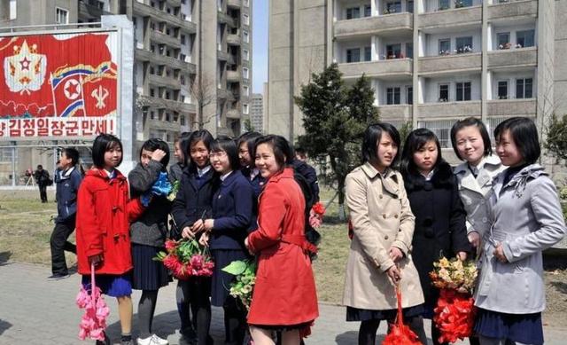 朝鲜航拍平壤城市街景（300万人口的朝鲜平壤）