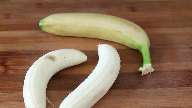 香蕉能和面蒸在一起吃吗（香蕉不要直接吃了）