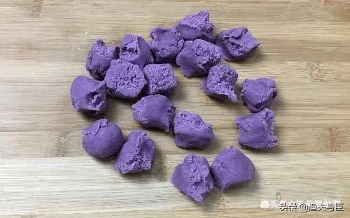 紫薯丸子的做法最简单的（面食花样做法紫薯糯米丸子）(5)
